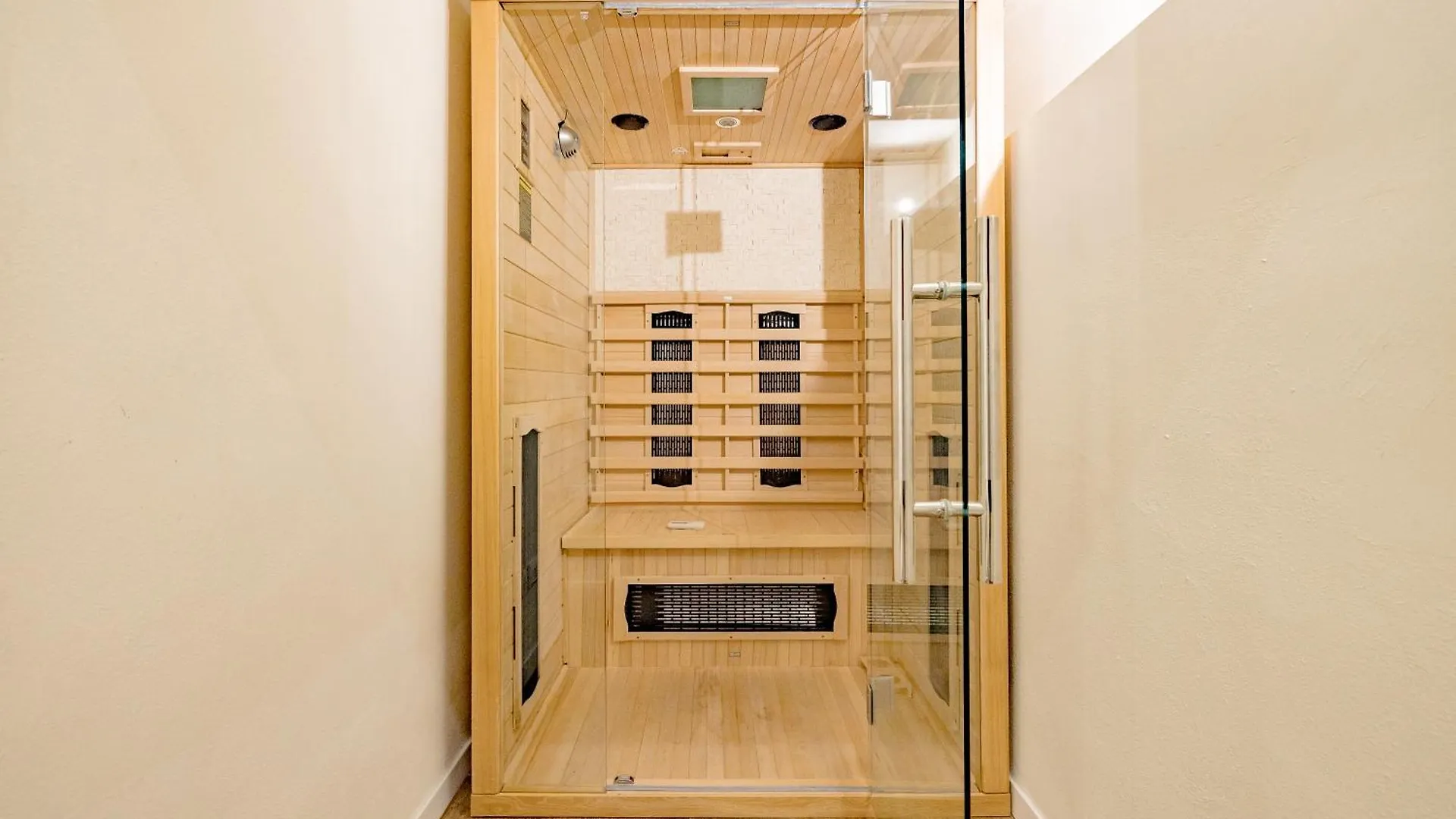 Apartment Porta Venezia - Suite W/Sauna Milan Italy