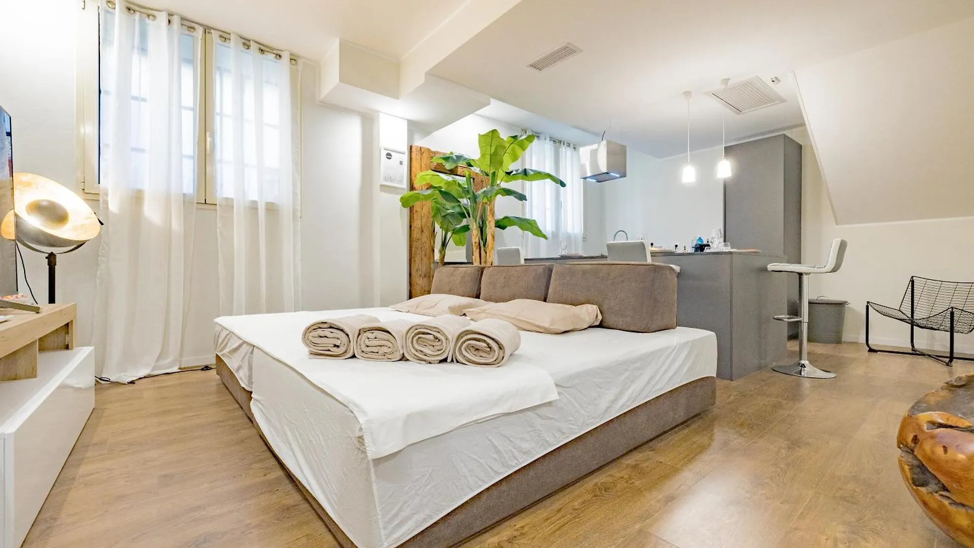 Porta Venezia - Suite W/Sauna Milan Apartment